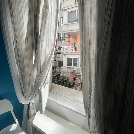 Lesuite Bed and Breakfast Νάπολη